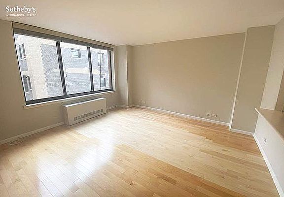 3rd image of 250 W 89th St APT 14A