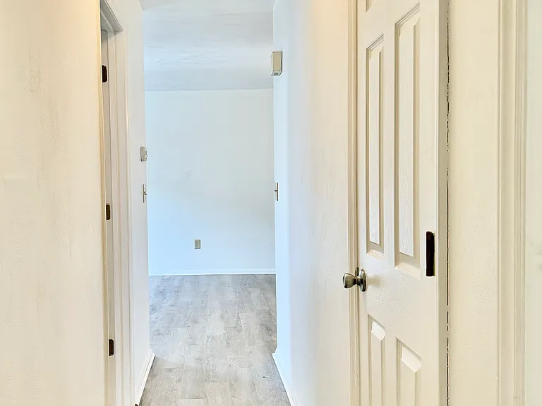 410 Maple Ave #H — Photo 12