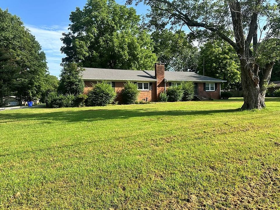 1st image of 25 Northwood Dr