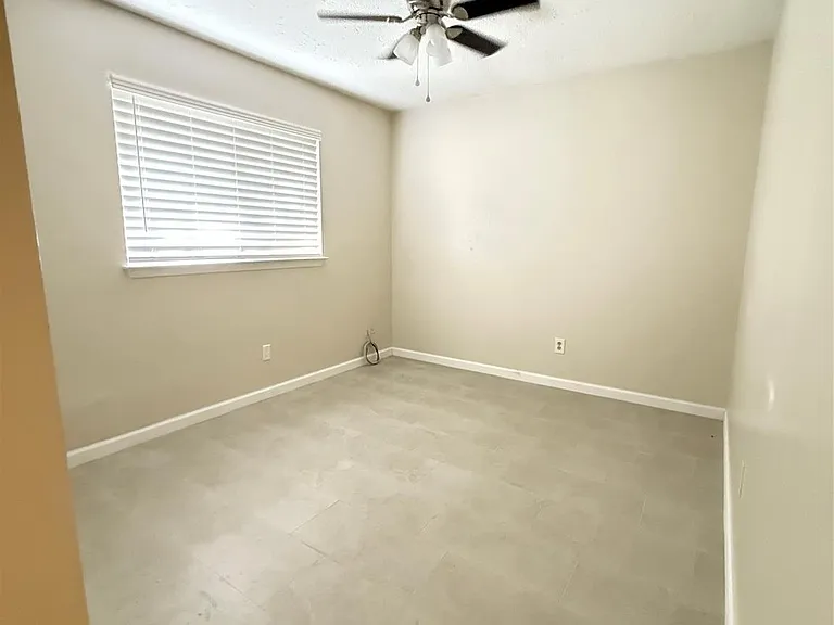 7535 Hablo Dr — Photo 12