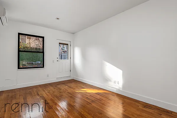 Rented by Rennit Inc. | media 28