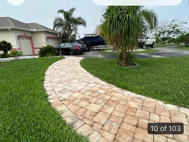 605 Mirror Lakes Dr — Photo 6