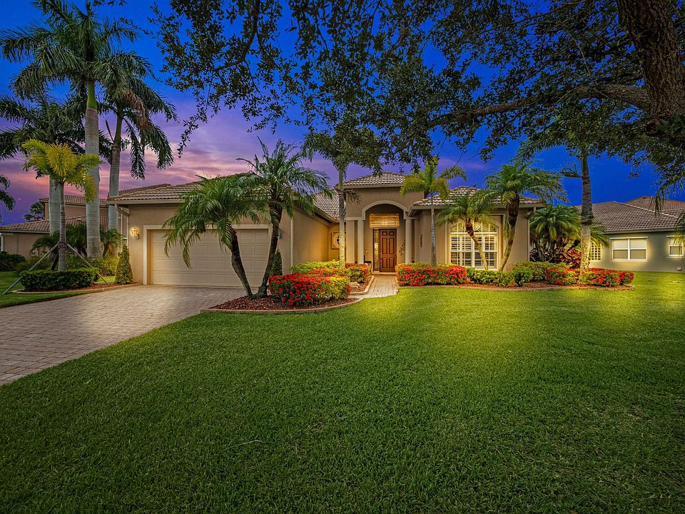 1st image of 377 NW Sheffield Circle