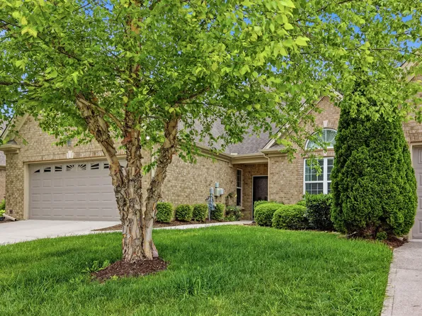 2020 Belleau Village Ln, Chattanooga, TN 37421