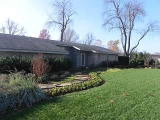 1st image of 2502 W Oak St