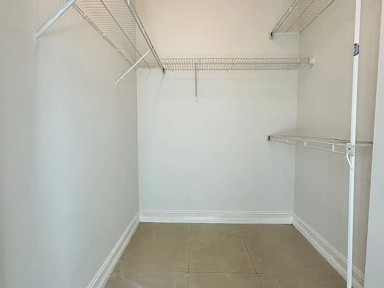 Vista del Rio Apartments — Photo 63