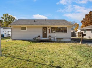 708 S Emerson St, Monticello, IL 61856