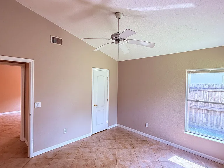12424 Wilcox Ct — Photo 30