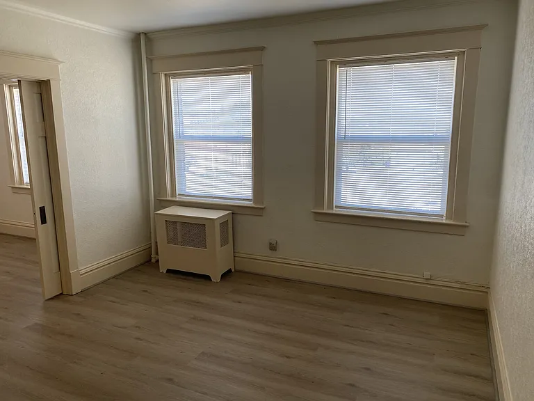 311 North Broadway Street — Photo 13