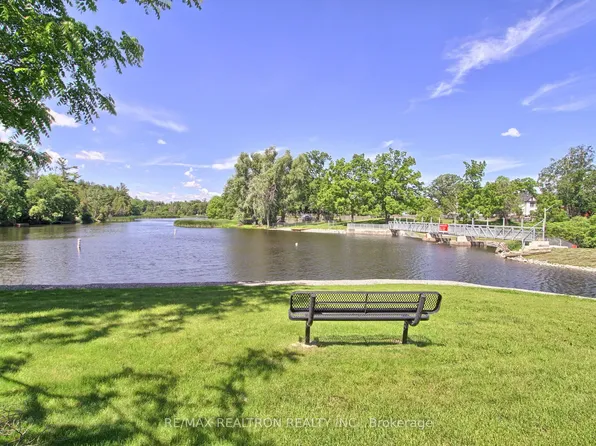 201 Pefferlaw Rd, Georgina, ON L0E 1N0