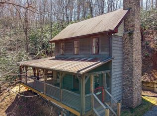 210 Runaway Hills Rd, Franklin, NC 28734