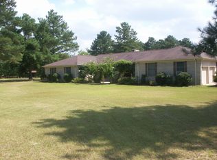 5280 Rockfish Rd, Raeford, NC 28376