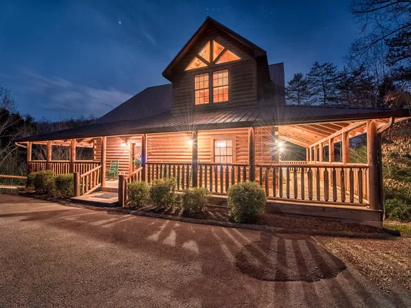 1645 Majestic Oak Way, Sevierville, TN 37876
