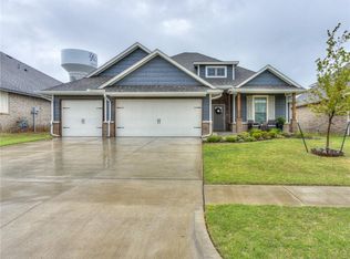 700 Side Track Rd, Yukon, OK 73099