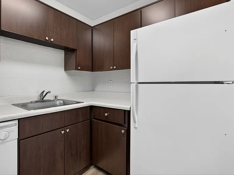 Spring Meadows Apartments — Photo 12