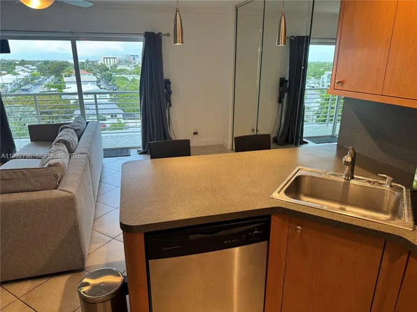 2900 NE 30th St, Fort Lauderdale, FL 33306