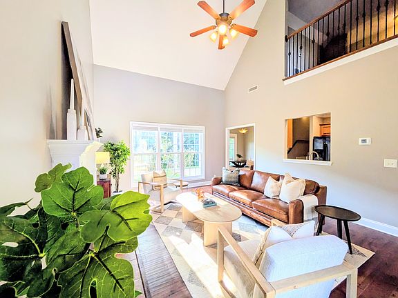 2nd image of 3036 Community Cir