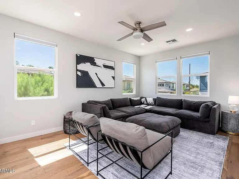 1555 E Ocotillo Rd #9 — Photo 21