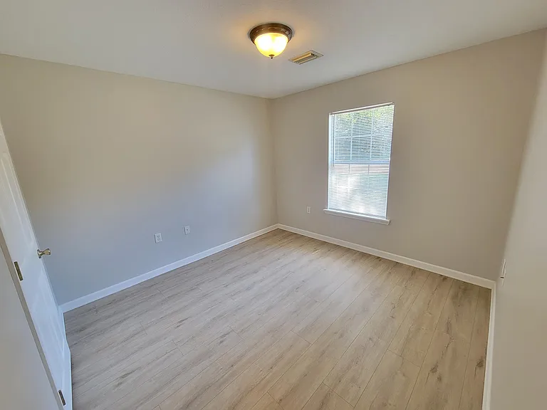 7288 Mossy Oaks Ct — Photo 9