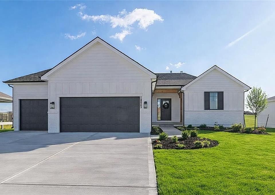 1st image of 19317 Skyview Ln