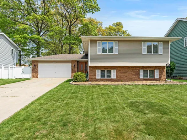 331 N Lillian St, Griffith, IN 46319