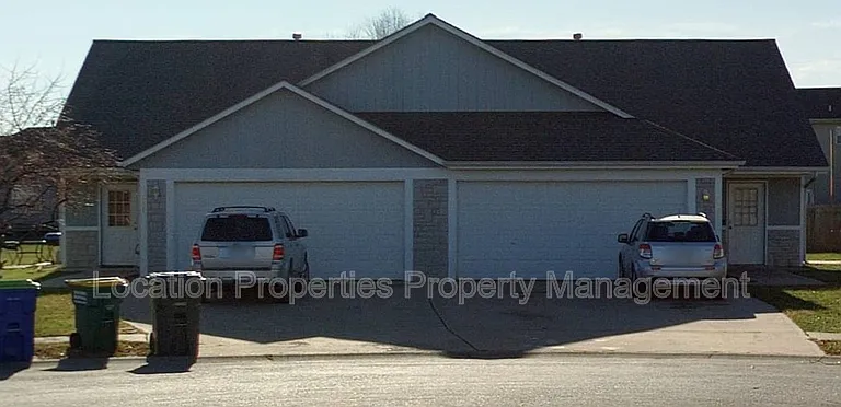 951 E Wildcat Run St #1 — Photo 1