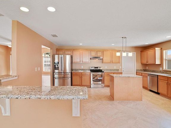 5th image of 13931 Vista Del Lago Blvd