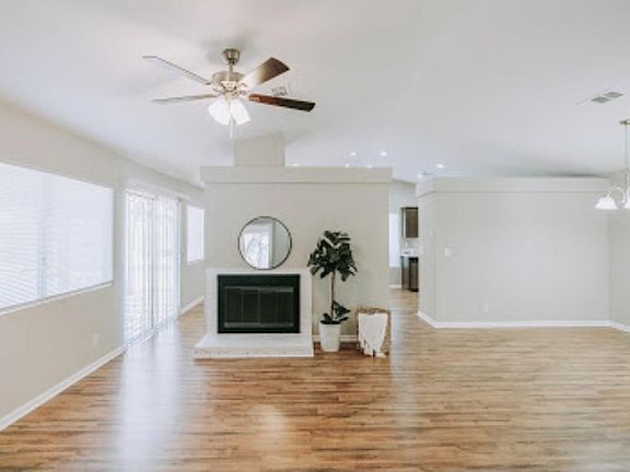 3rd image of 43737 Serenity Ct