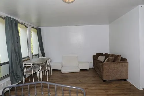 Studio, 550 sqft, $1,700 — Photo 4