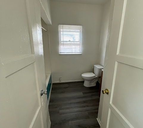 4th image of 1609 Beloit Ave APT 4