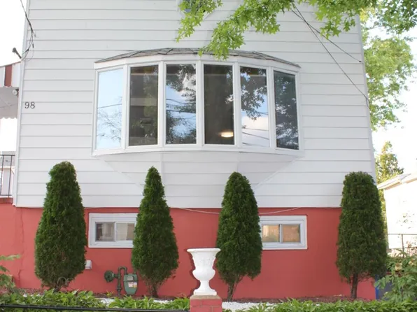 98 Trieste St, Iselin, NJ 08830