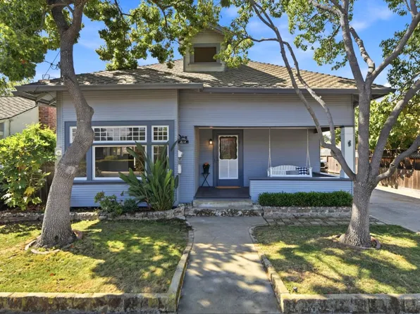 212 E Rincon Ave, Campbell, CA 95008