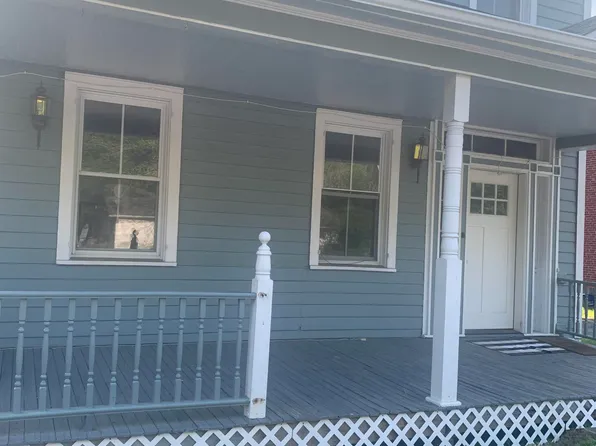 39 Main St, Argyle, NY 12809