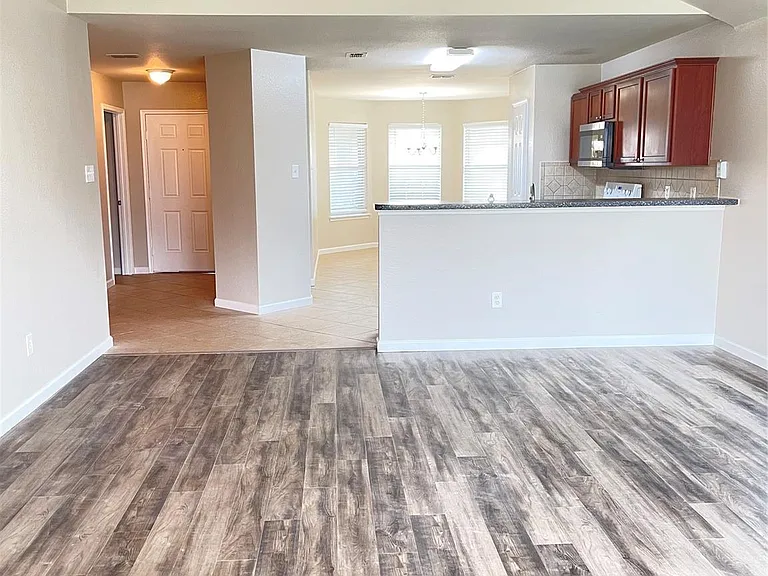 8904 Chisholm Trl — Photo 18