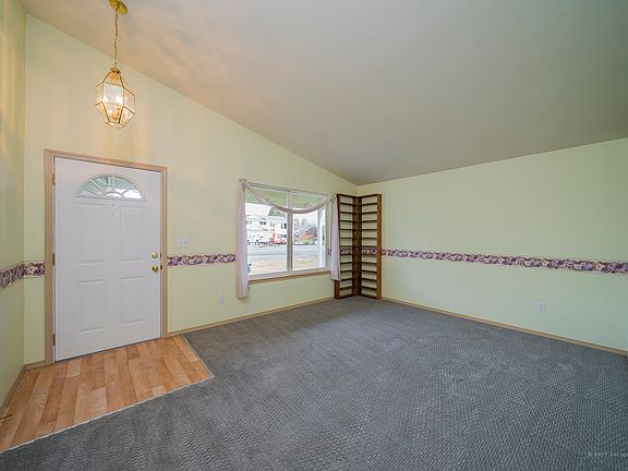 3rd image of 5226 138th St NE
