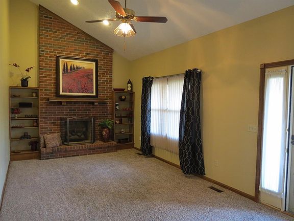 5th image of 2110 Clark Dr