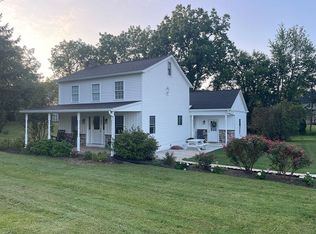 5936 Cetronia Rd, Allentown, PA 18106