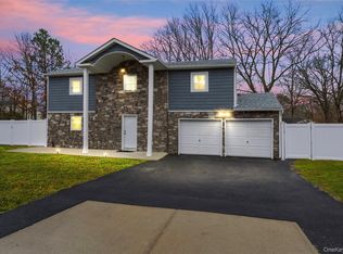 1 Linden Street, Coram, NY 11727