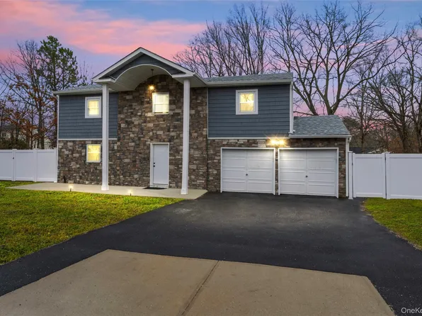 1 Linden Street, Coram, NY 11727