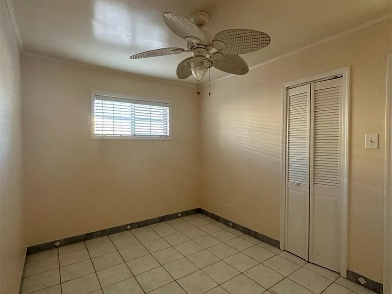 300 W Rio Grande Ave — Photo 8