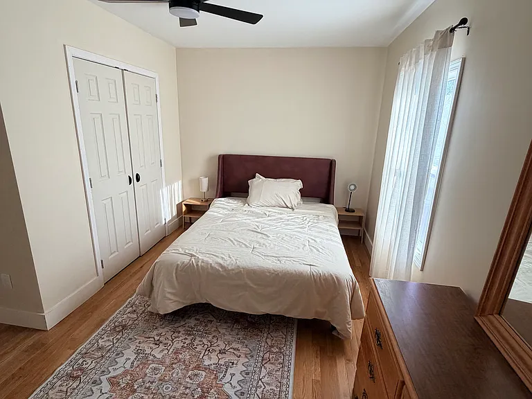 2321 E Glenwood Ave — Photo 10