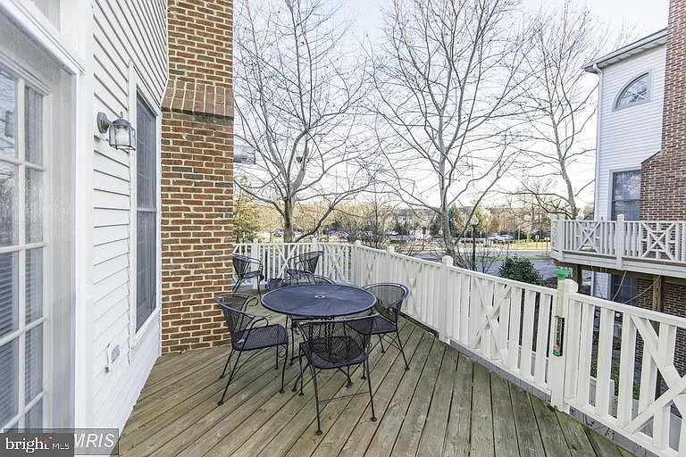 10501 Chancery Ct — Photo 5