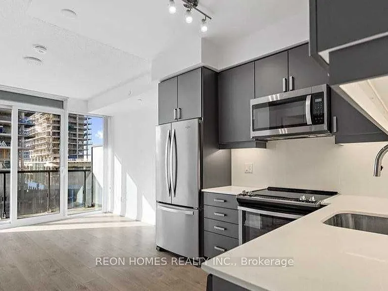 7895 Jane St #807 — Photo 2