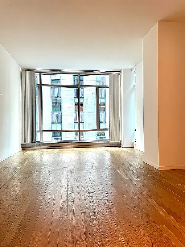Photo 2 of 6 - 18 W 48th St #6B - Manhattan, NY Building Photo - 18 W 48th St #6B