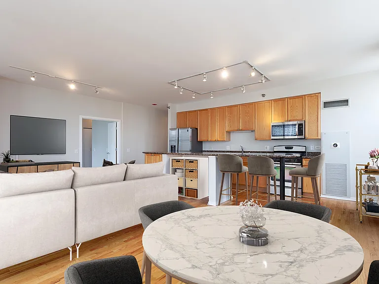 330 N Jefferson St #801 — Photo 4