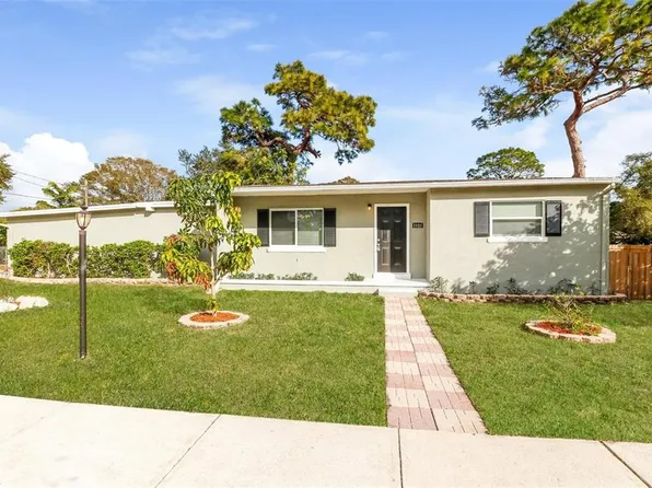 1101 42nd St N, Saint Petersburg, FL 33713