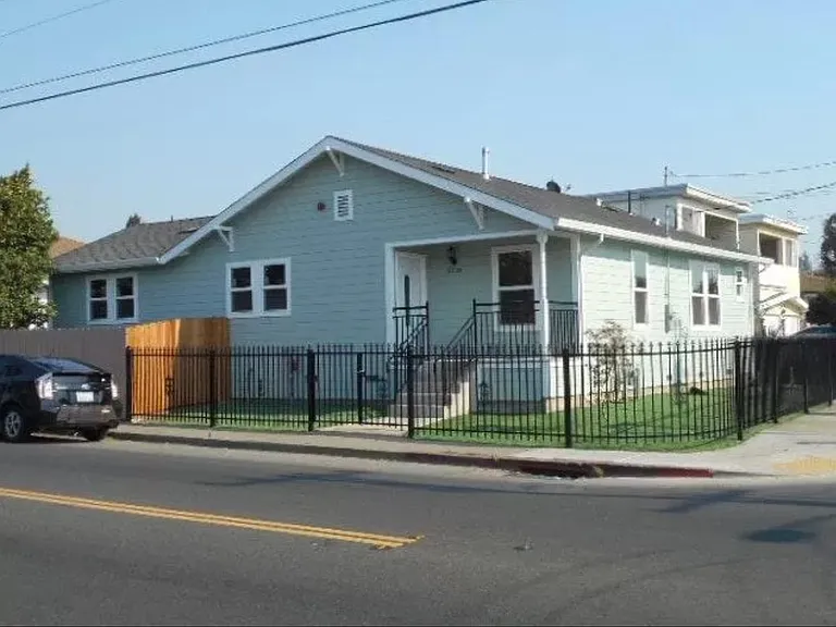 3216 35th Ave — Photo 1