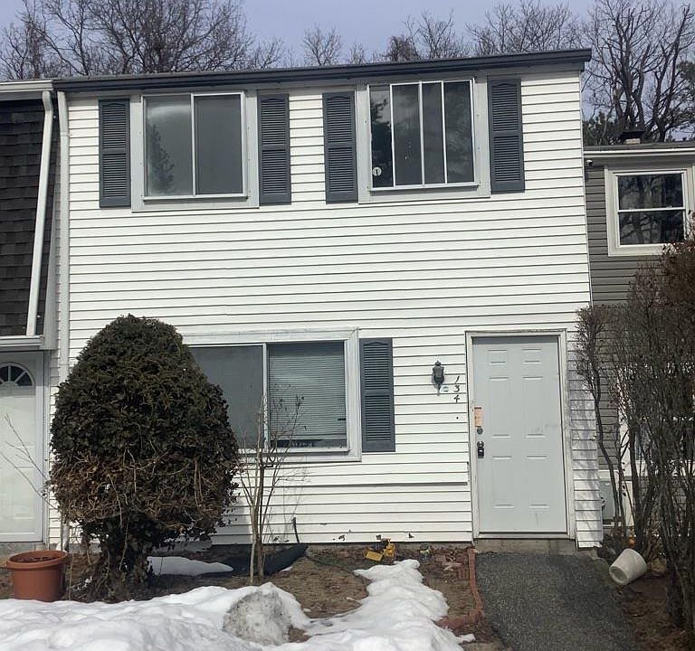 1st image of 134 Hill Crescent