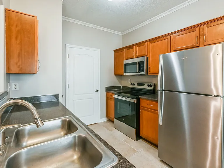 10186 Sorrento Pl — Photo 7