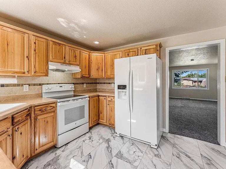 8200 W 51st Ave — Photo 3
